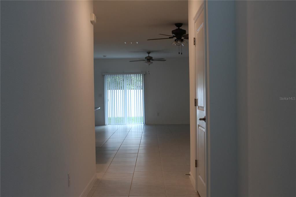 For Sale: $398,500 (5 beds, 2 baths, 2389 Square Feet)