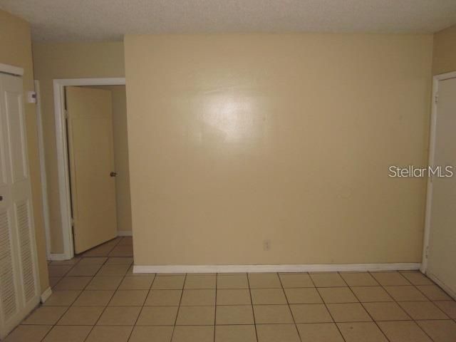 For Rent: $1,350 (2 beds, 1 baths, 742 Square Feet)