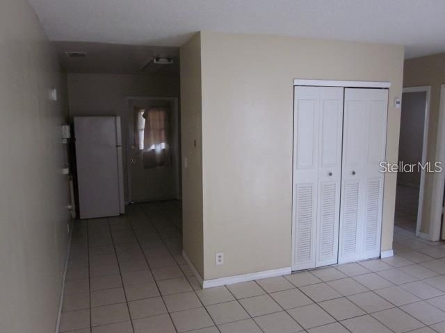 For Rent: $1,350 (2 beds, 1 baths, 742 Square Feet)