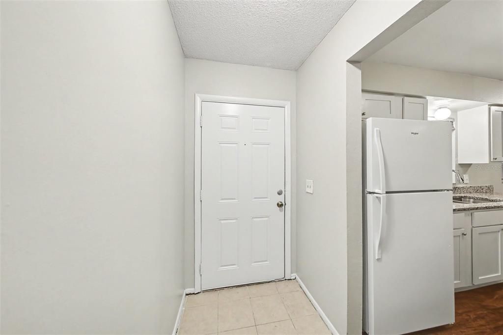 En Venta: $329,900 (3 camas, 2 baños, 1200 Pies cuadrados)