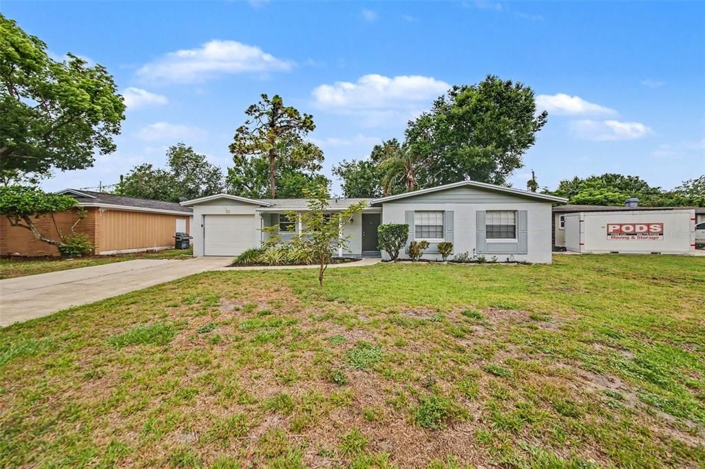 En Venta: $329,900 (3 camas, 2 baños, 1200 Pies cuadrados)