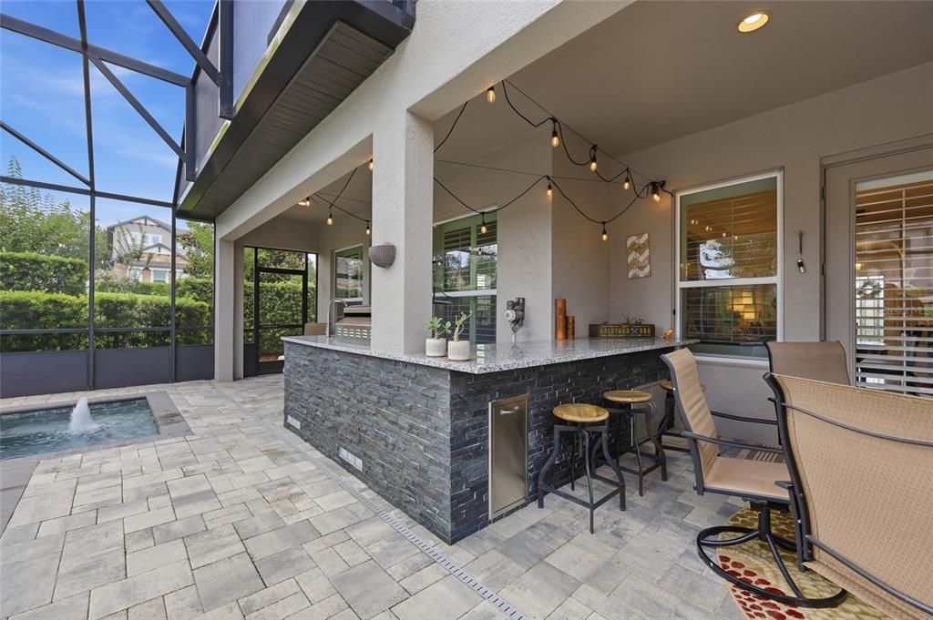 En Venta: $925,000 (5 camas, 4 baños, 4136 Pies cuadrados)
