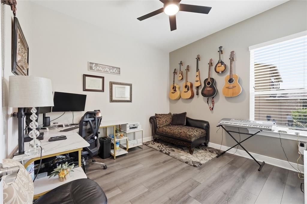 En Venta: $925,000 (5 camas, 4 baños, 4136 Pies cuadrados)