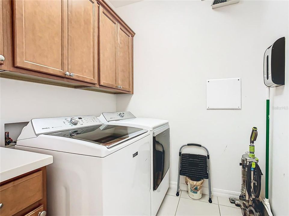 Active With Contract: $440,500 (4 beds, 3 baths, 2326 Square Feet)