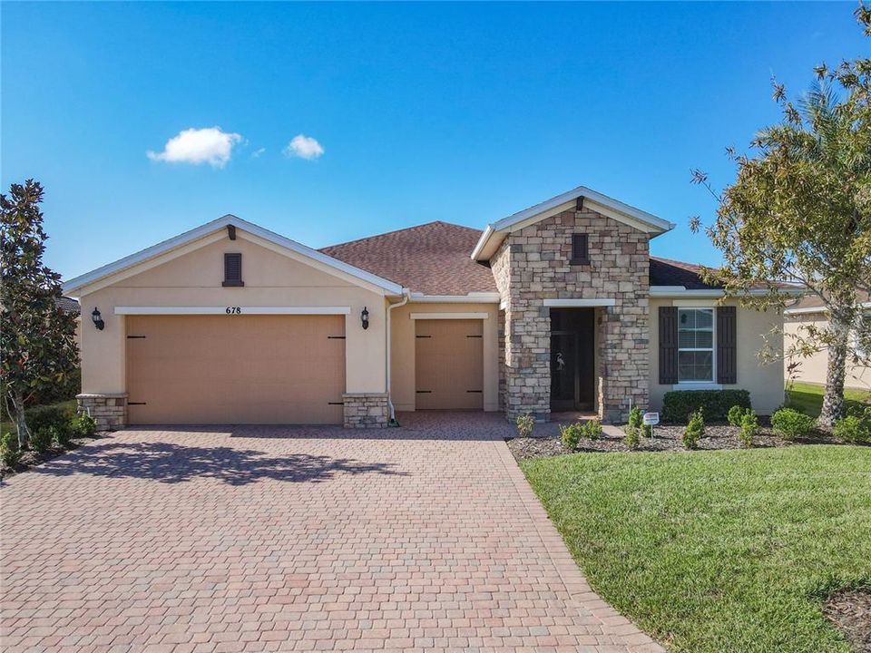 Active With Contract: $440,500 (4 beds, 3 baths, 2326 Square Feet)