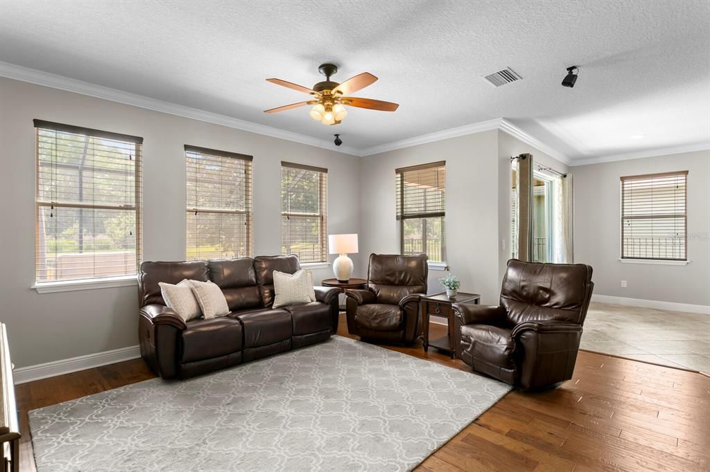 For Sale: $750,000 (4 beds, 3 baths, 3243 Square Feet)