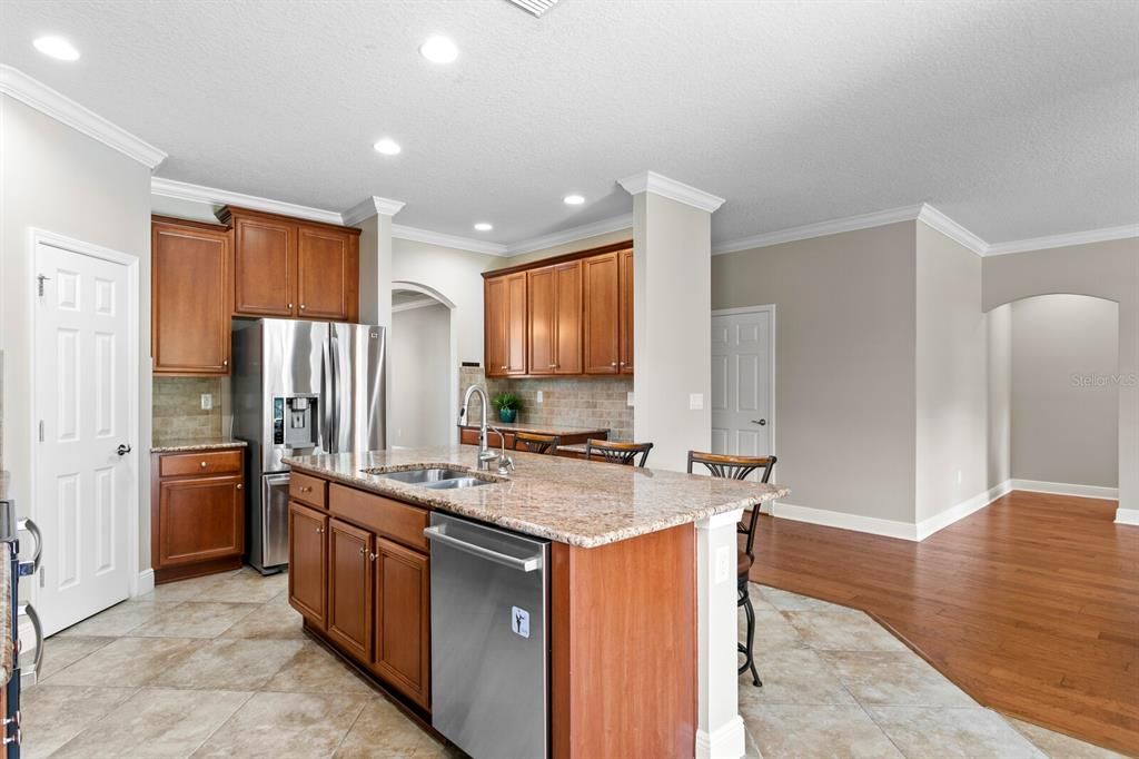 For Sale: $750,000 (4 beds, 3 baths, 3243 Square Feet)