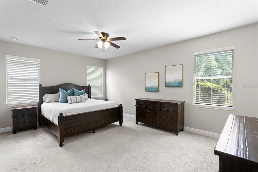 For Sale: $750,000 (4 beds, 3 baths, 3243 Square Feet)