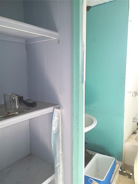 For Sale: $140,000 (2 beds, 2 baths, 864 Square Feet)