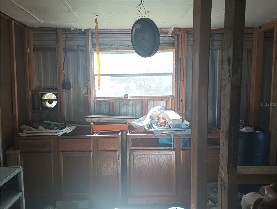 For Sale: $140,000 (2 beds, 2 baths, 864 Square Feet)