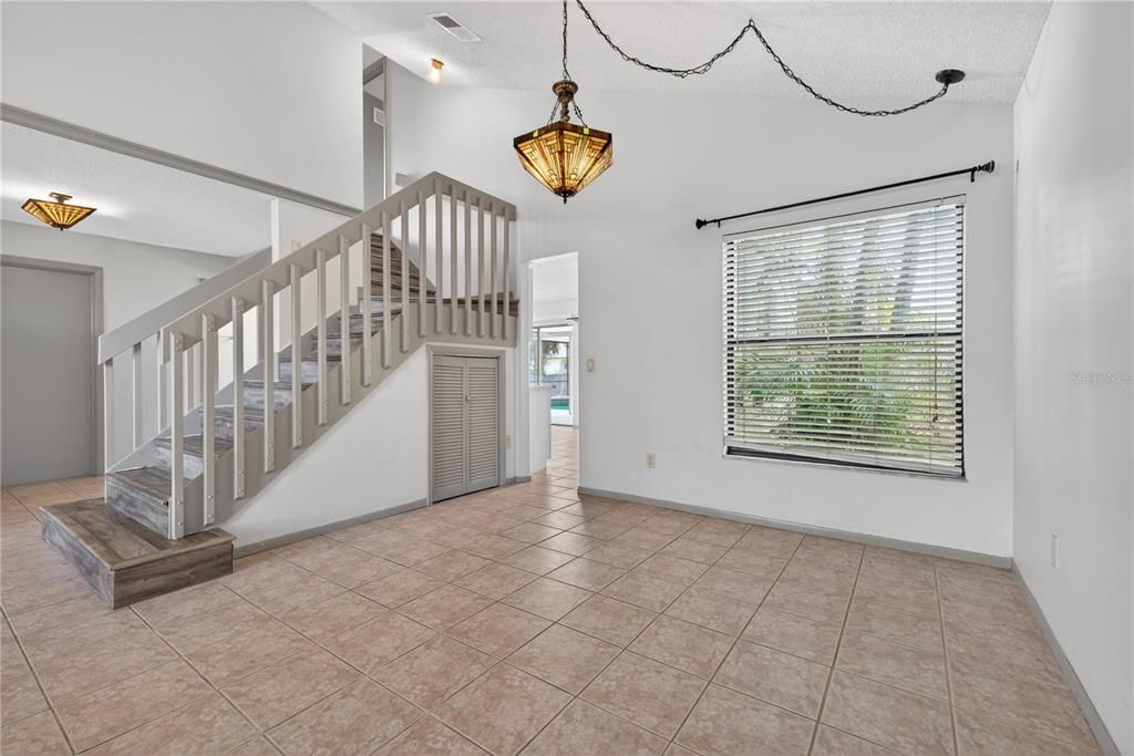 Activo con contrato: $414,900 (3 camas, 2 baños, 1630 Pies cuadrados)