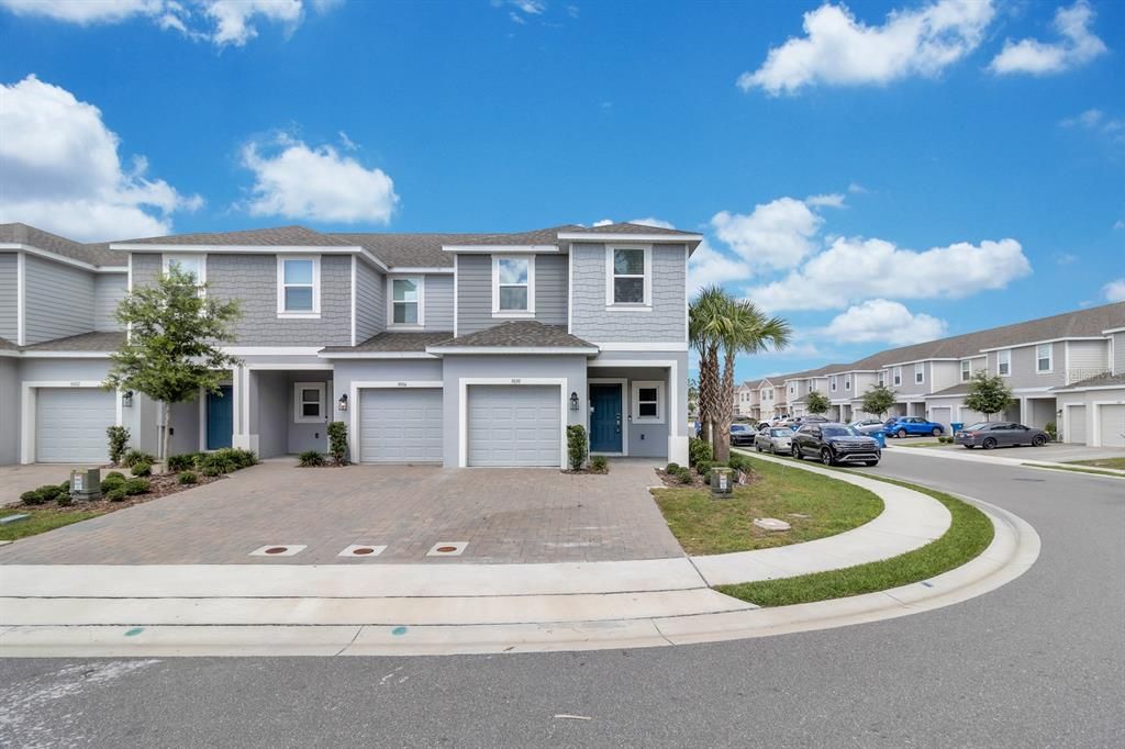 For Rent: $2,050 (3 beds, 2 baths, 1574 Square Feet)