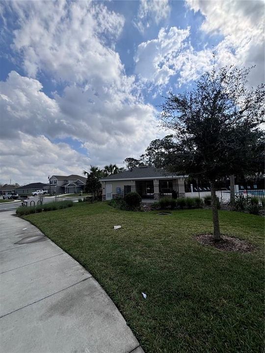 For Rent: $2,050 (3 beds, 2 baths, 1574 Square Feet)