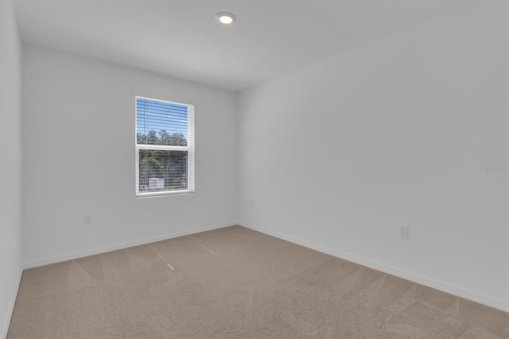 For Rent: $2,050 (3 beds, 2 baths, 1574 Square Feet)