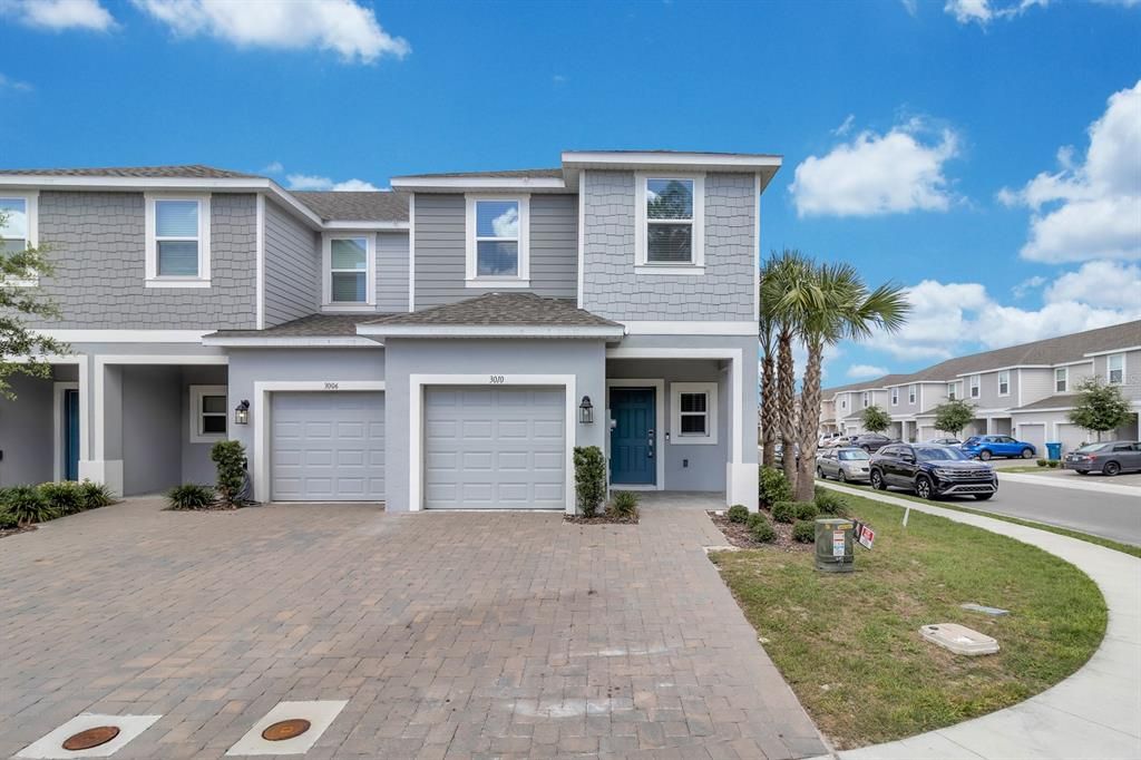 For Rent: $2,050 (3 beds, 2 baths, 1574 Square Feet)