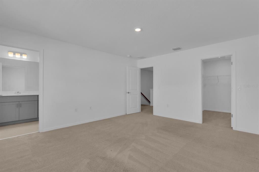 For Rent: $2,050 (3 beds, 2 baths, 1574 Square Feet)