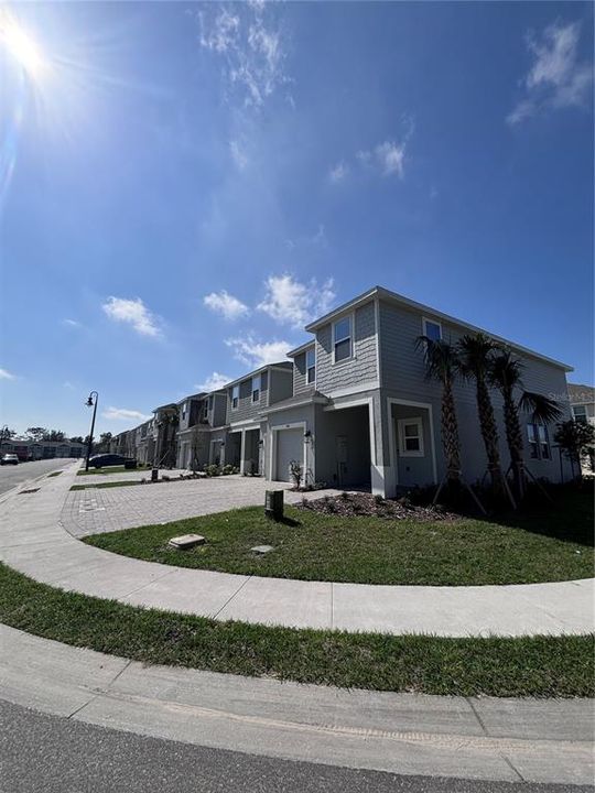 For Rent: $2,050 (3 beds, 2 baths, 1574 Square Feet)