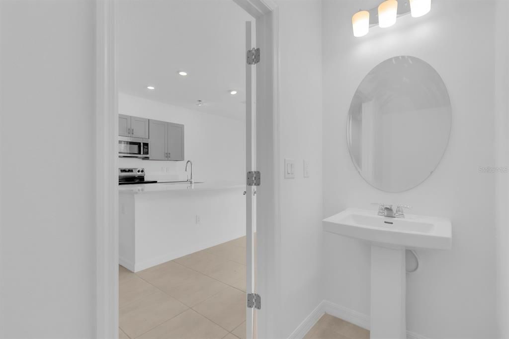 For Rent: $2,050 (3 beds, 2 baths, 1574 Square Feet)