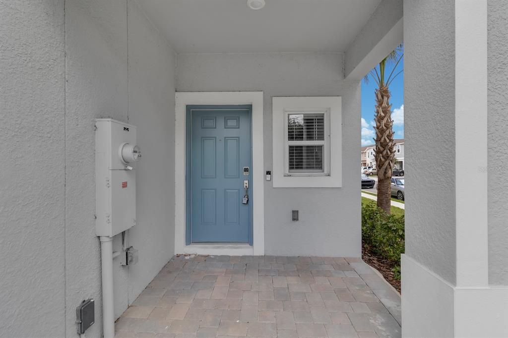 For Rent: $2,050 (3 beds, 2 baths, 1574 Square Feet)