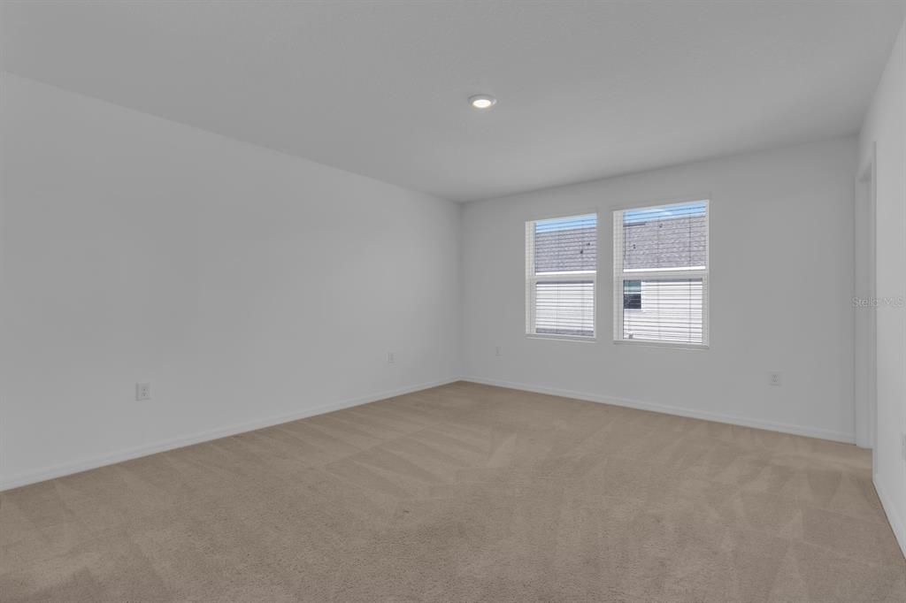 For Rent: $2,050 (3 beds, 2 baths, 1574 Square Feet)