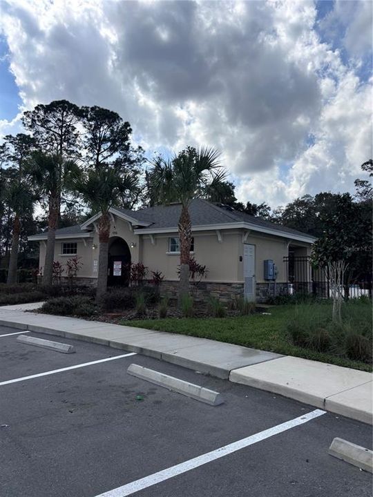 For Rent: $2,050 (3 beds, 2 baths, 1574 Square Feet)