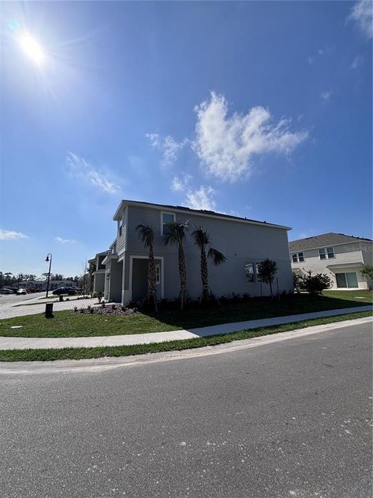For Rent: $2,050 (3 beds, 2 baths, 1574 Square Feet)