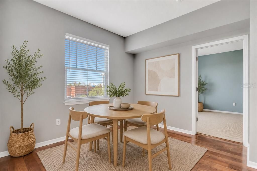 На продажу: $198,500 (1 спален, 1 ванн, 1044 Квадратных фут)