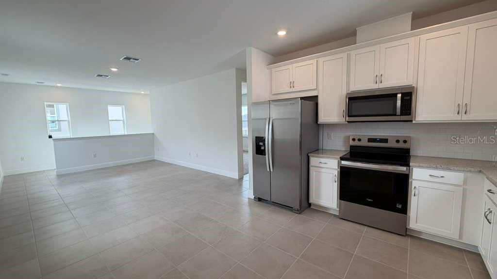 For Rent: $1,800 (1 beds, 1 baths, 680 Square Feet)