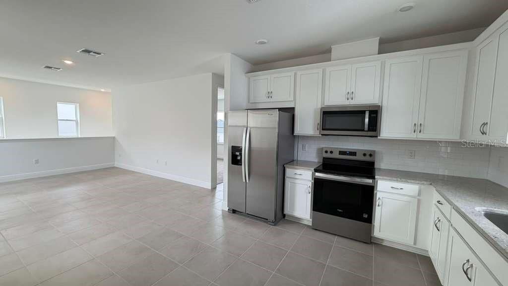 For Rent: $1,800 (1 beds, 1 baths, 680 Square Feet)