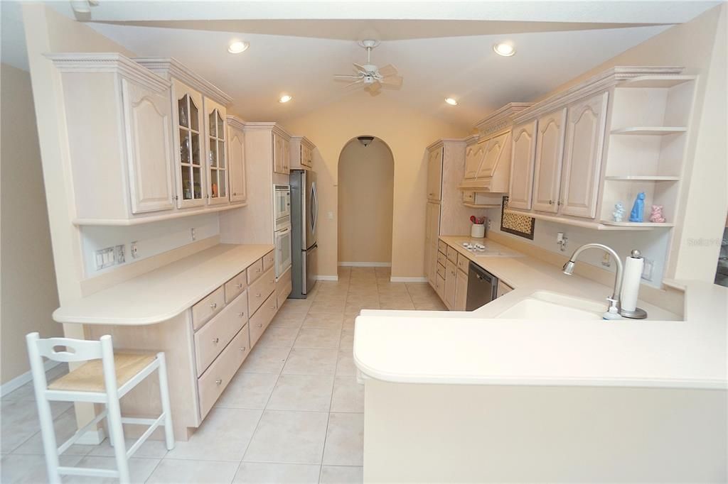 For Sale: $795,000 (4 beds, 3 baths, 2904 Square Feet)