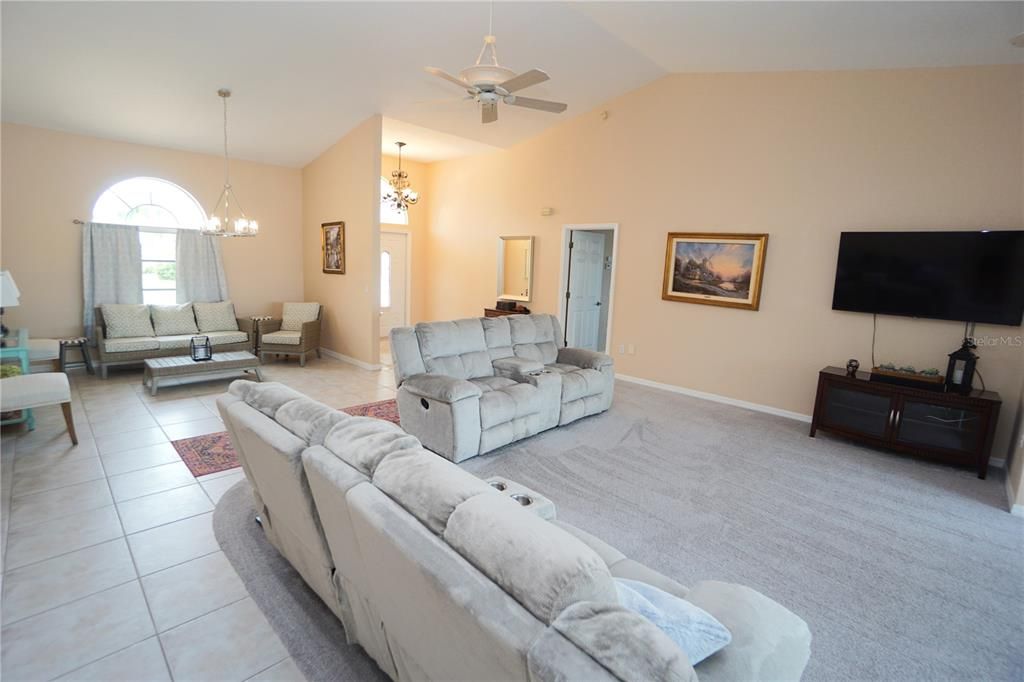 For Sale: $795,000 (4 beds, 3 baths, 2904 Square Feet)