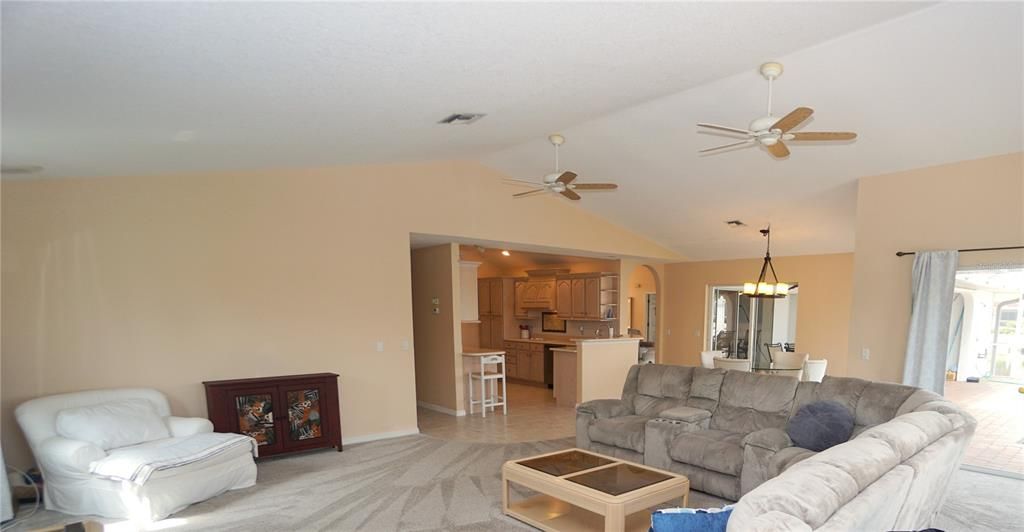 For Sale: $795,000 (4 beds, 3 baths, 2904 Square Feet)