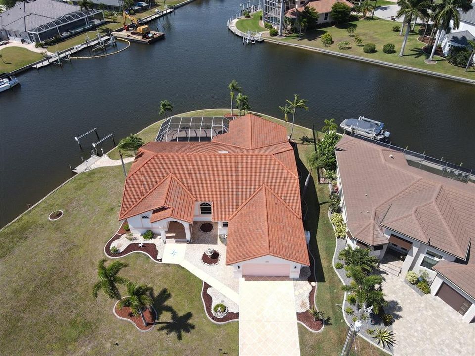 For Sale: $795,000 (4 beds, 3 baths, 2904 Square Feet)