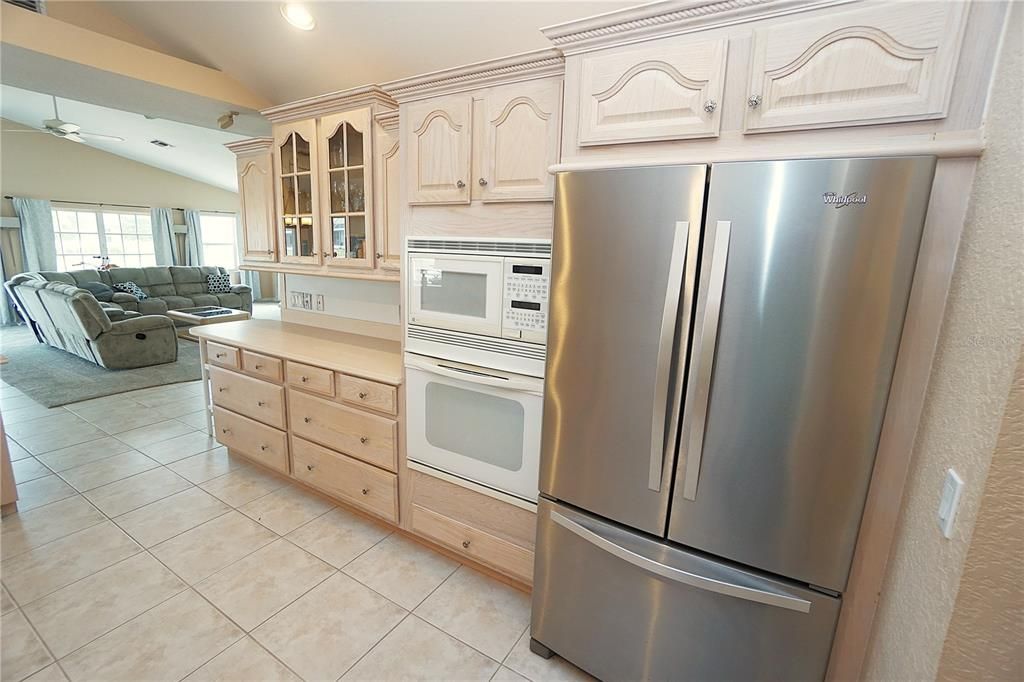 For Sale: $795,000 (4 beds, 3 baths, 2904 Square Feet)