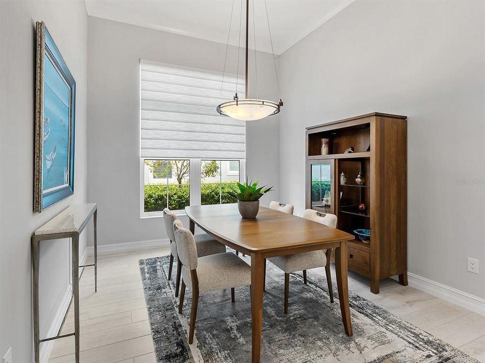 Activo con contrato: $1,975,000 (4 camas, 3 baños, 3033 Pies cuadrados)