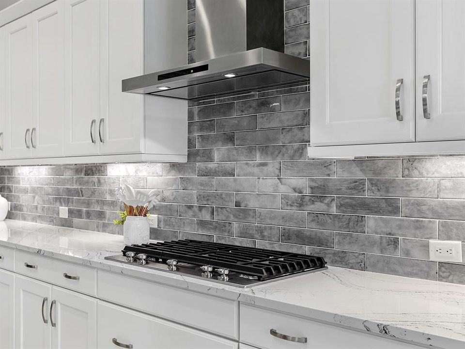 Activo con contrato: $1,975,000 (4 camas, 3 baños, 3033 Pies cuadrados)