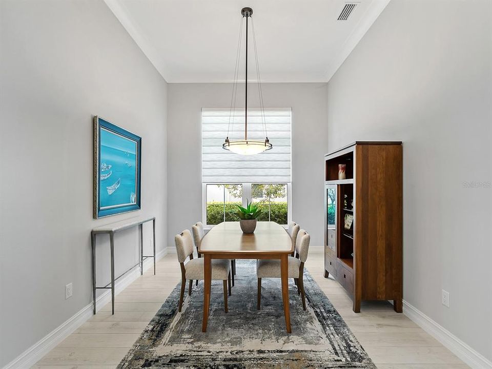 Activo con contrato: $1,975,000 (4 camas, 3 baños, 3033 Pies cuadrados)