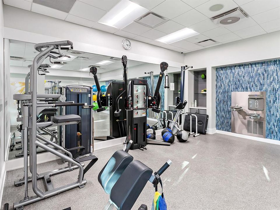 Activo con contrato: $1,975,000 (4 camas, 3 baños, 3033 Pies cuadrados)