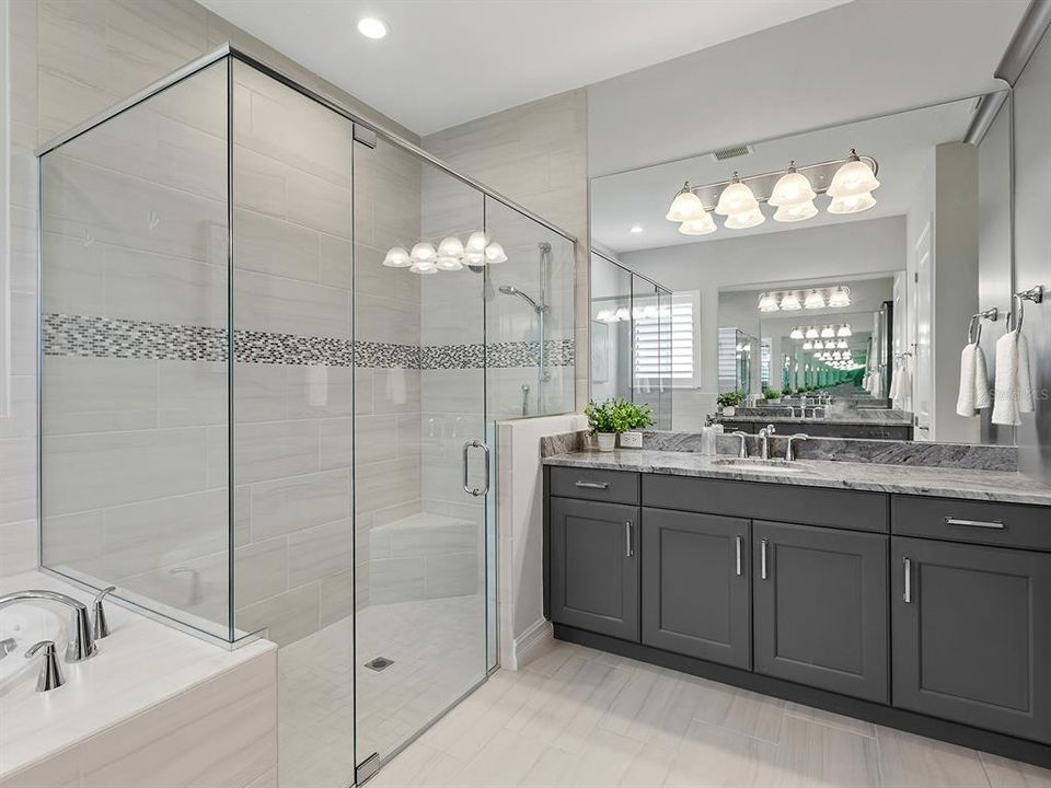 Activo con contrato: $1,975,000 (4 camas, 3 baños, 3033 Pies cuadrados)