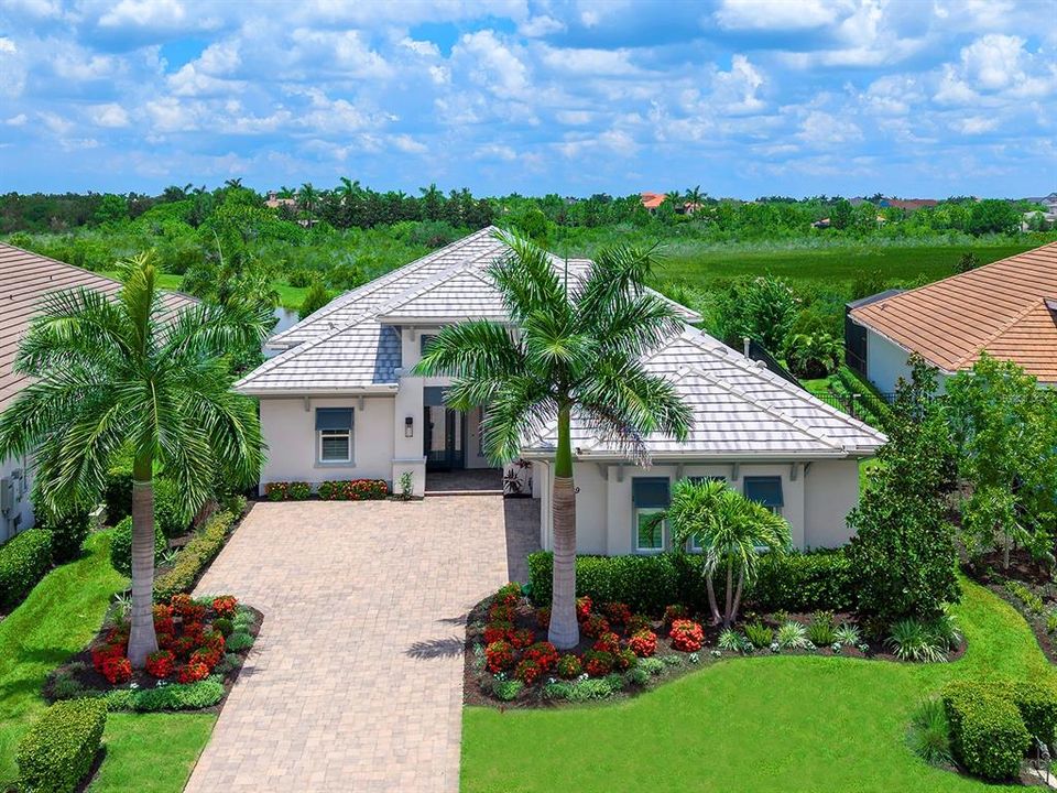 Activo con contrato: $1,975,000 (4 camas, 3 baños, 3033 Pies cuadrados)