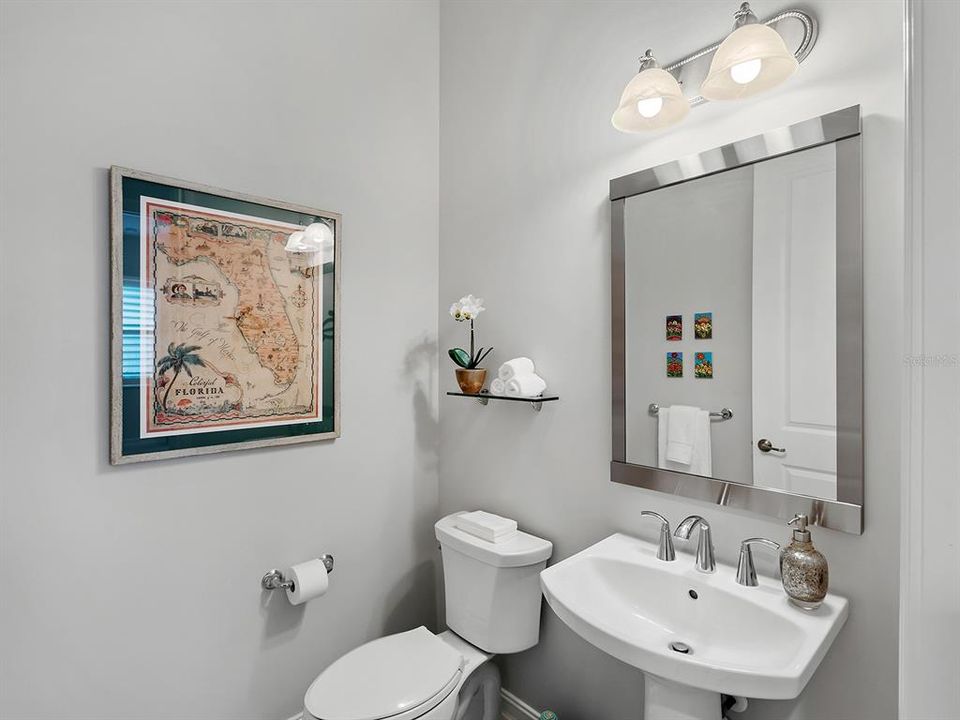 Activo con contrato: $1,975,000 (4 camas, 3 baños, 3033 Pies cuadrados)