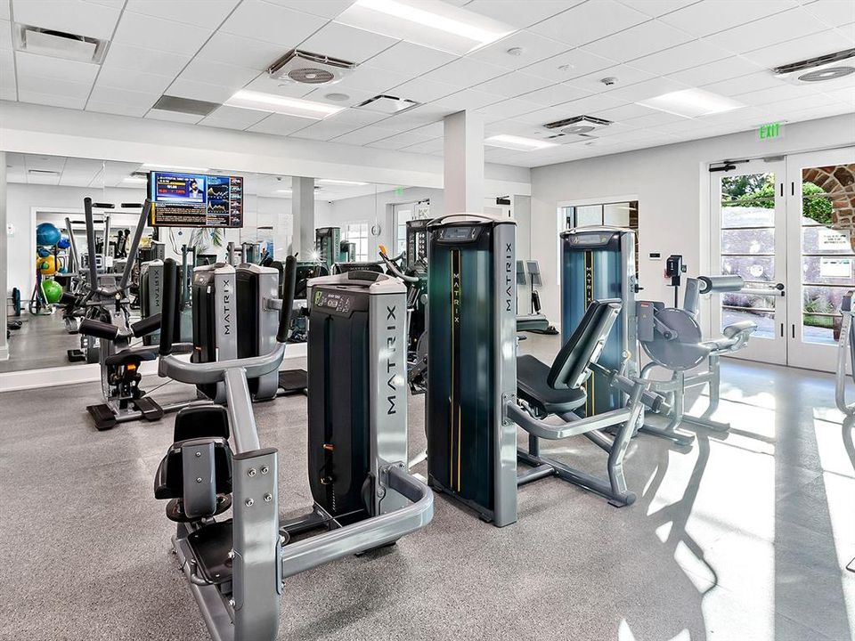 Activo con contrato: $1,975,000 (4 camas, 3 baños, 3033 Pies cuadrados)