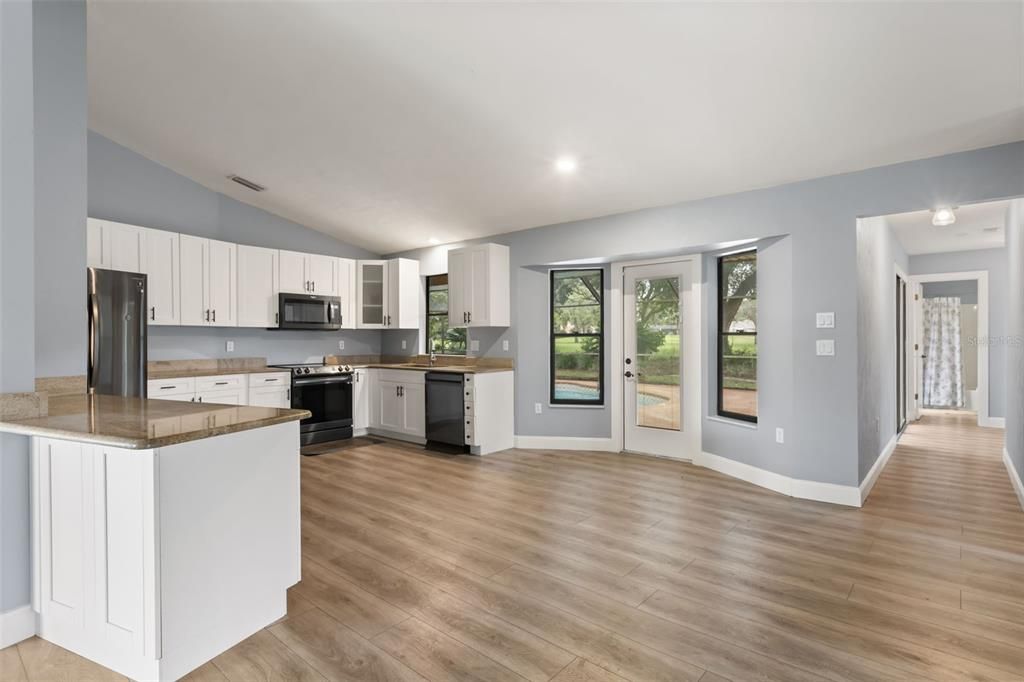 For Sale: $369,000 (3 beds, 2 baths, 2253 Square Feet)