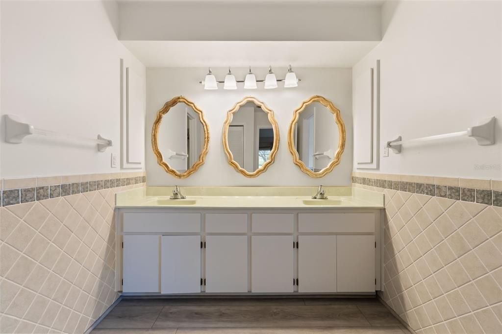 For Sale: $369,000 (3 beds, 2 baths, 2253 Square Feet)