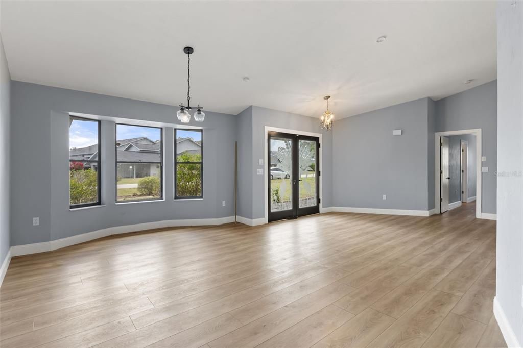 For Sale: $369,000 (3 beds, 2 baths, 2253 Square Feet)
