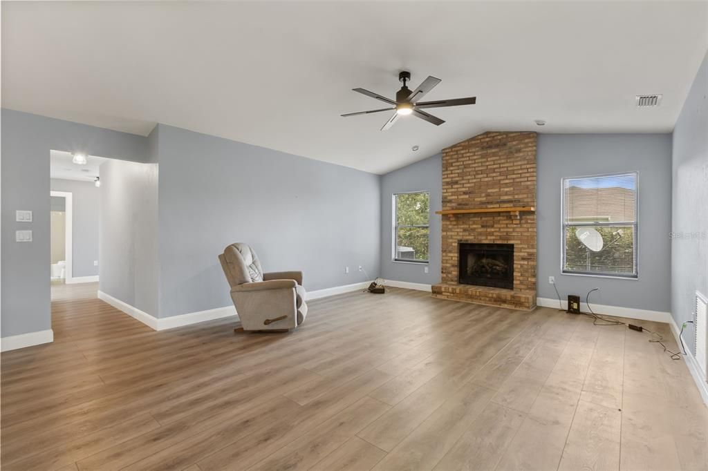 For Sale: $369,000 (3 beds, 2 baths, 2253 Square Feet)