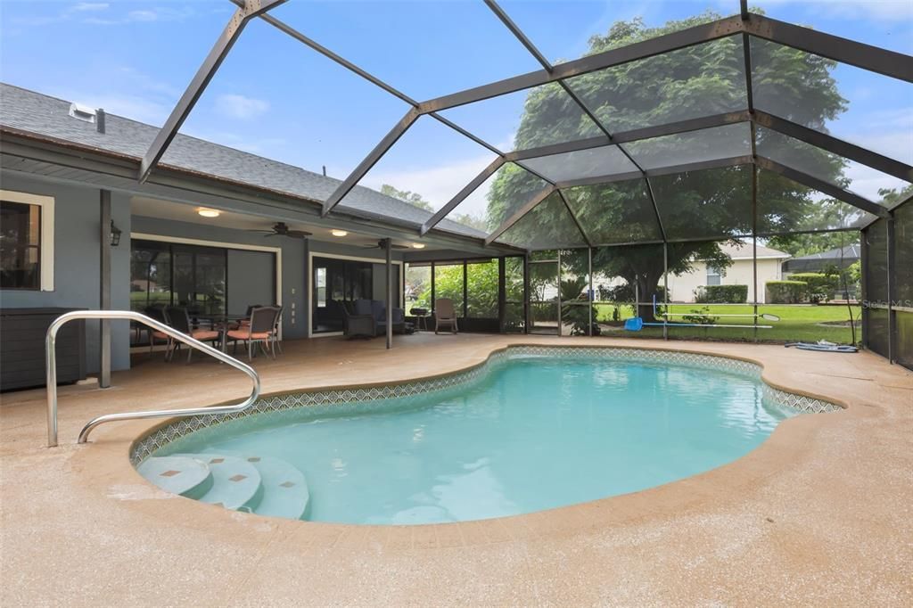 For Sale: $369,000 (3 beds, 2 baths, 2253 Square Feet)