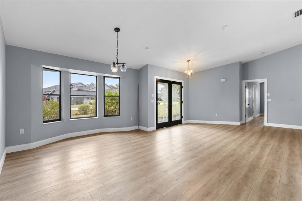 For Sale: $369,000 (3 beds, 2 baths, 2253 Square Feet)