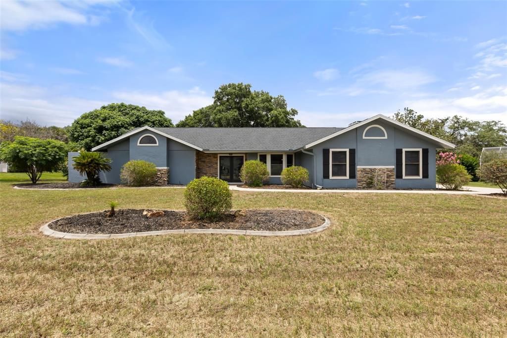 For Sale: $369,000 (3 beds, 2 baths, 2253 Square Feet)