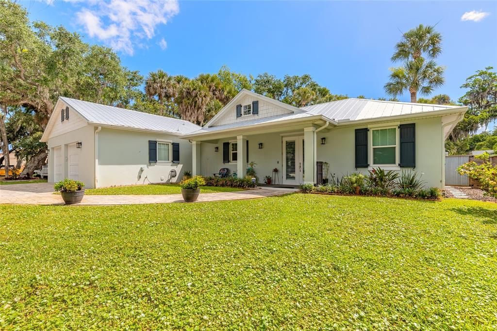 For Sale: $775,000 (2 beds, 2 baths, 1725 Square Feet)